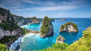 Bali, Endonezya: Manevi İnzivalar ve Sörf Plajları.